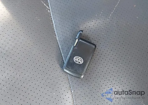 2008 Toyota Prius Touring z USA, uszkodzony, nr VIN JTDKB20U483421246